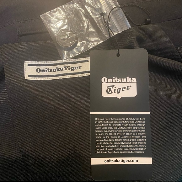 SOLD!! NWT~ONITSUKA TIGER Men Black Blazer Size Large - Picture 5 of 9